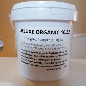 DELUXE ORGANIC 10:2:6 Fertiliser 800g